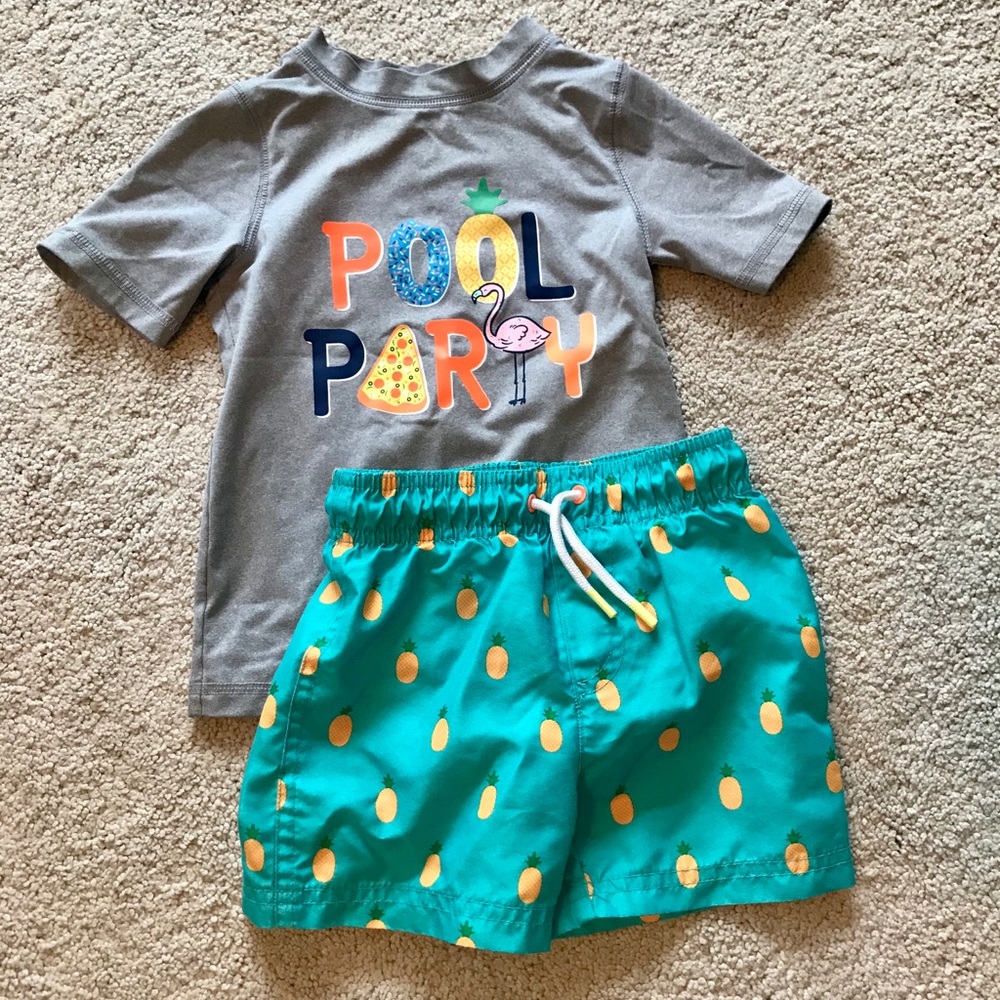 Like new, darling swim set!